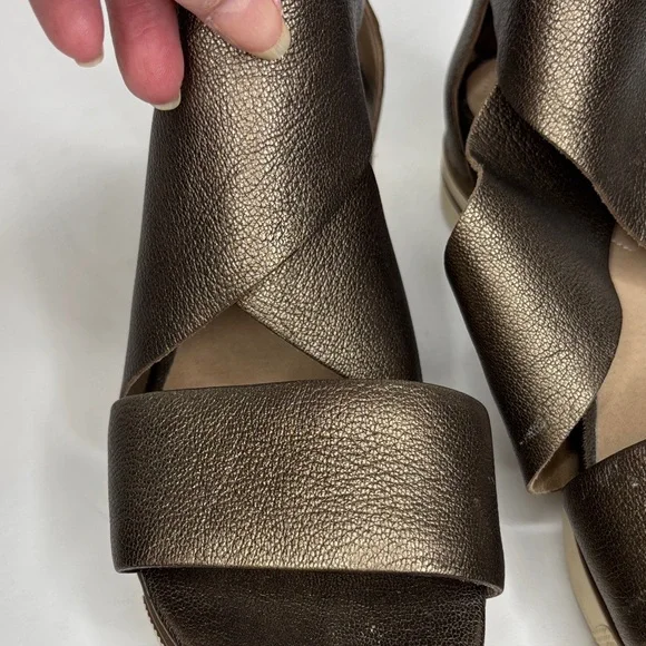 Eileen Fisher Sport Suede Sneaker Sandal in Metallic Bronze  Size 7 - Picture 4 of 9
